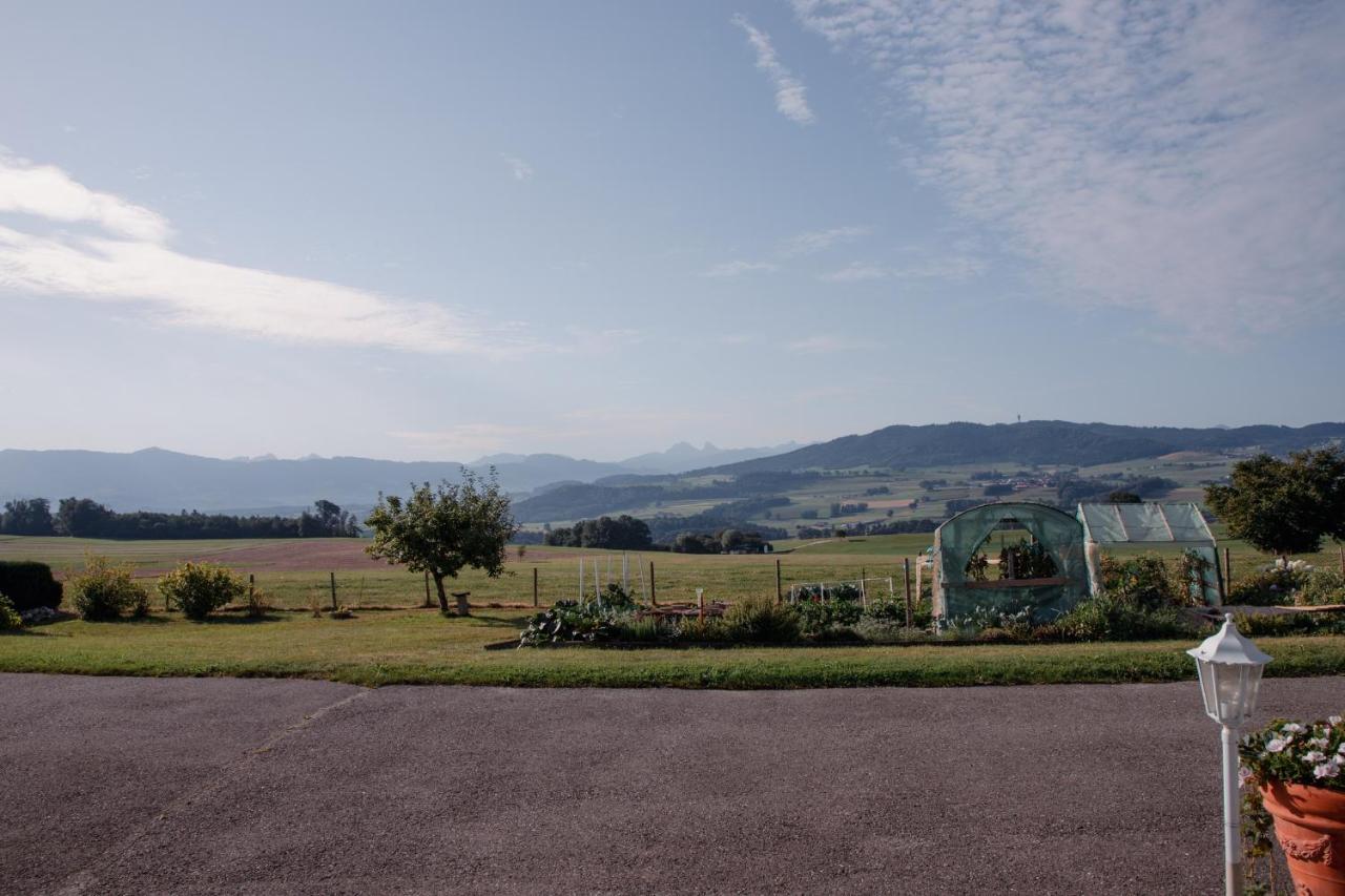 Вилла La Belle Ferme Cottens  Экстерьер фото